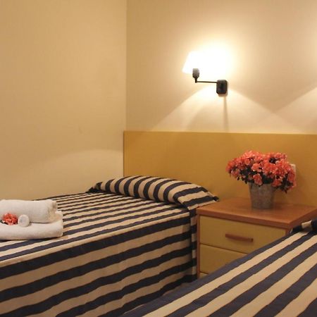 Apartaments Tamariu Kültér fotó